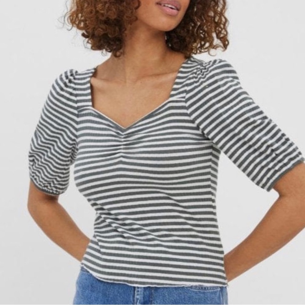 NWT Vero Moda stripe puff sleeve top